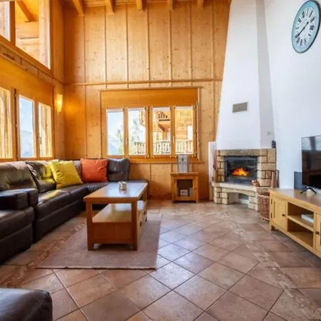 Chalet Near Le Bouvere Waterpark